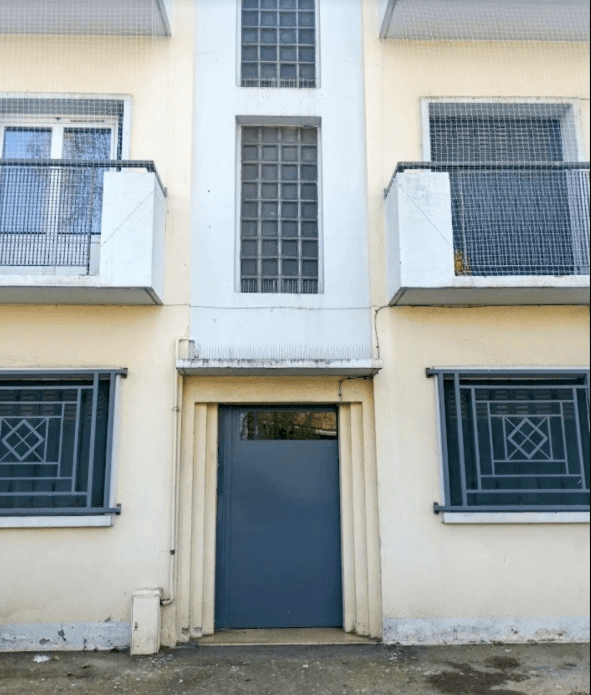 Pose de dispositif anti-volatiles